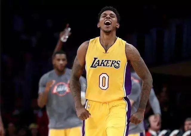 尤其在样本 尤其在样本